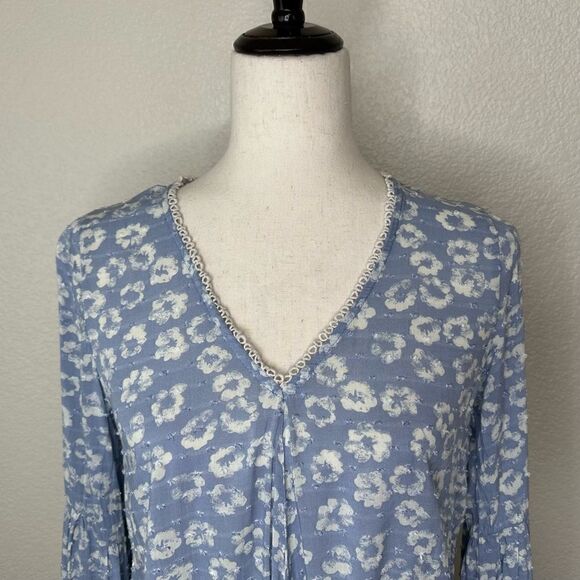 Everly Floral Blue Front Tie Swiss Dot Flared Sleeves Top, Size Small - Picture 4 of 13